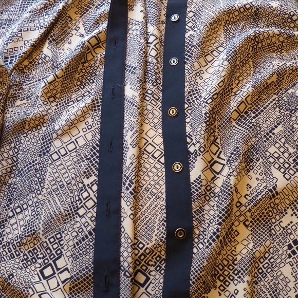 Trina Turk Meadows Top Button-up Silk Blouse Shirt Pink Tan Black Geo Pattern SM - Picture 11 of 15